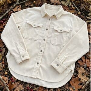 Universal Thread Womens Cream Corduroy Button-Up Shirt NWOT medium oversized